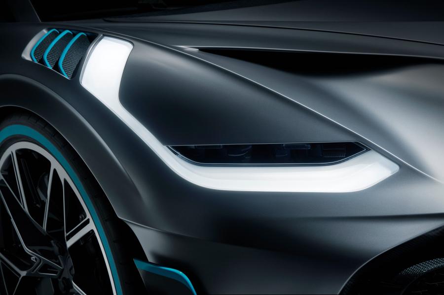 Детали экстерьера Bugatti Divo 2018 года  (фото 26 из 46)